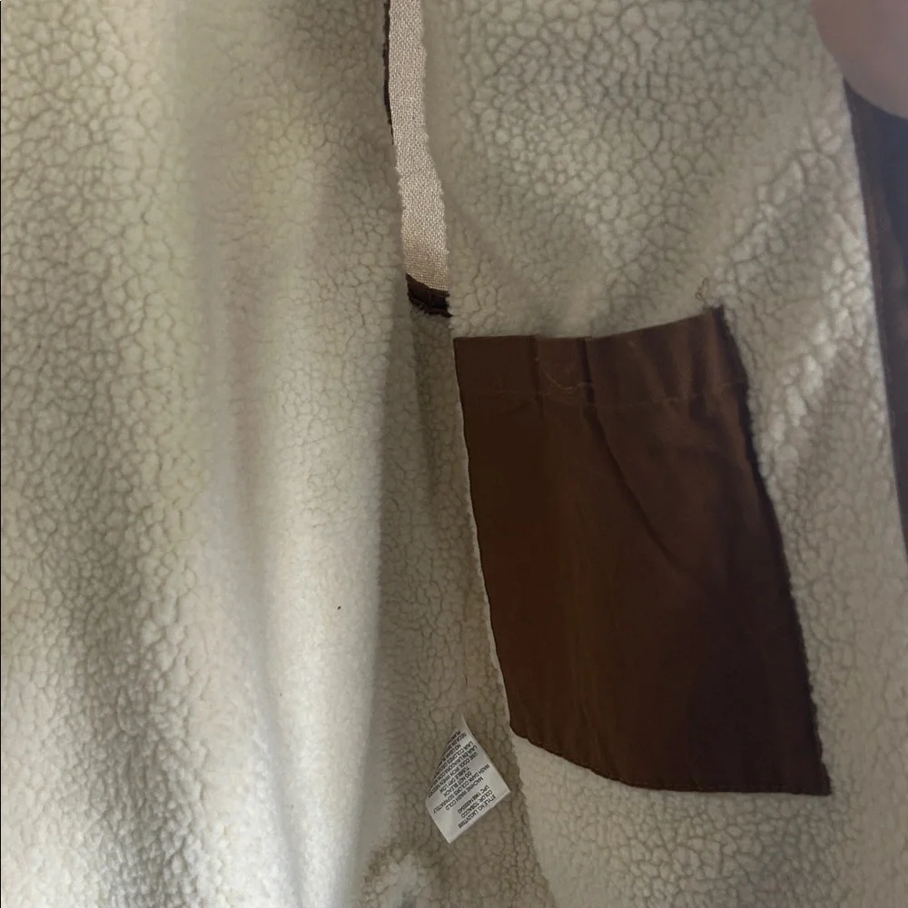 Lee Men's Brown Sherpa-Lined Vest with Cream Lining - Picture 5 of 10